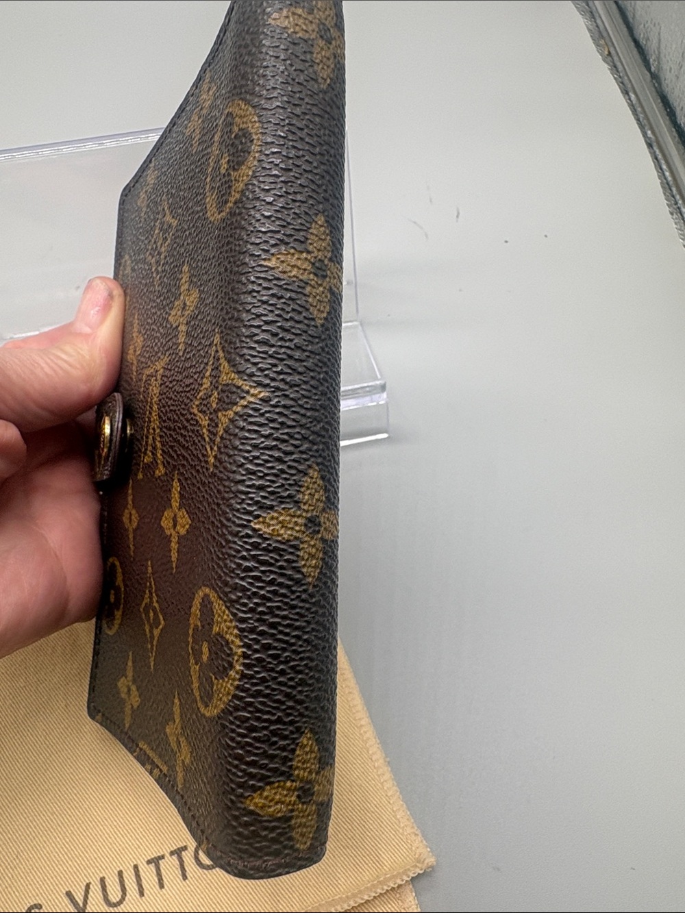 Louis Vuitton Monogram Canvas Agenda/ passport holder in - Picture 5 of 10